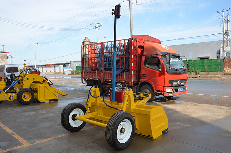 Apa sing beda antarane graders satelit tetanèn lan grader laser